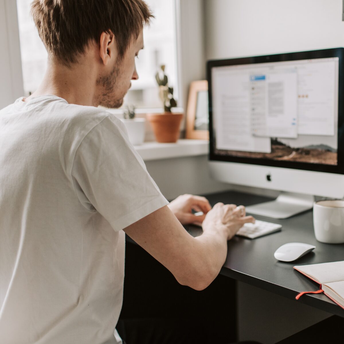 Smart working in Italia: da leva strategica a terreno di scontro organizzativo